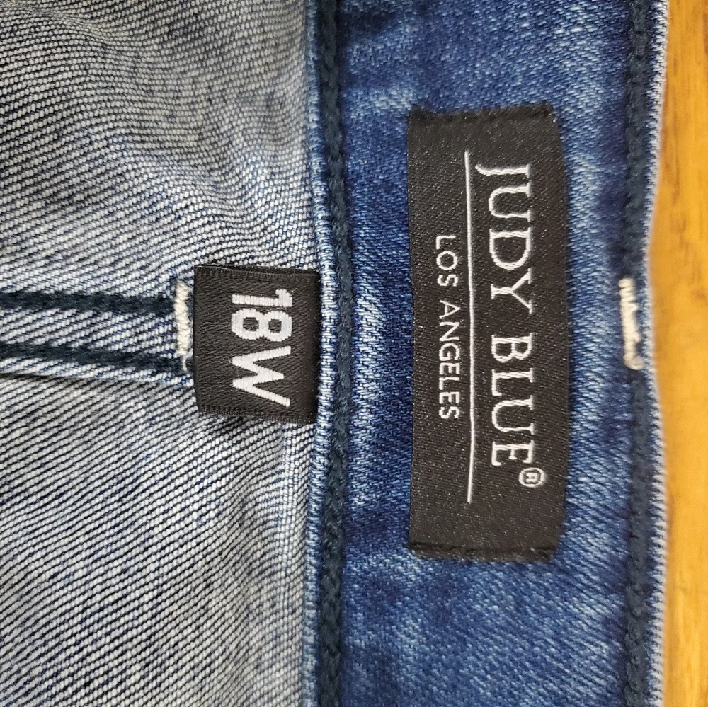 JUDY BLUE Woman's Jeans Size 18W - Picture 4 of 9